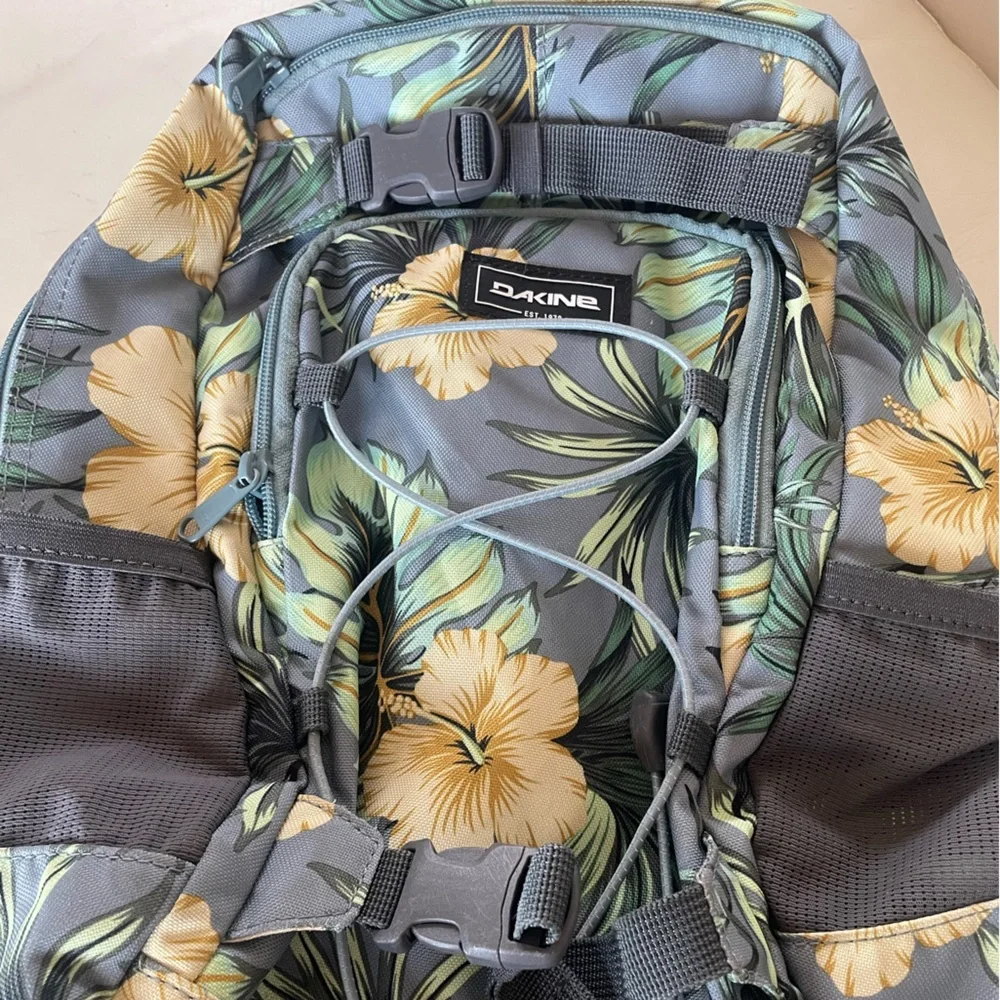 Dakine Gray and Yellow Floral Tropical Hibiscus Backpack - Tough and Stunning! - Picture 13 of 13